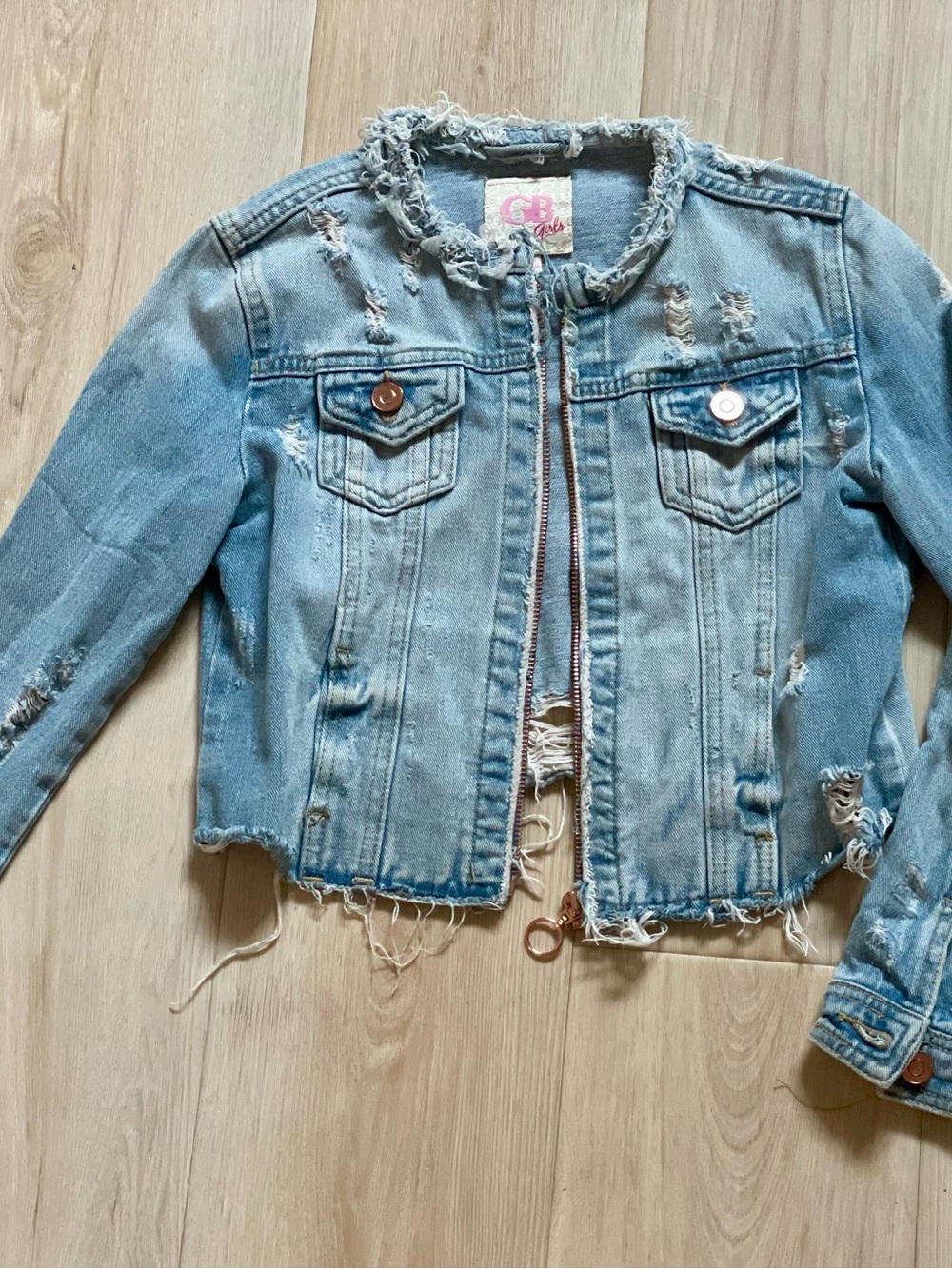GB girls Distressed jean jacket, Medium